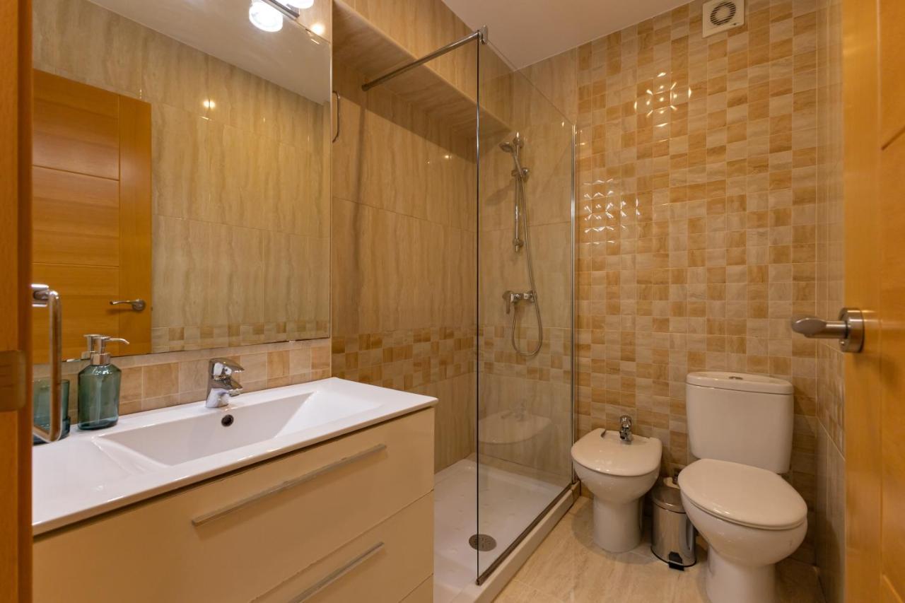 Charming 3 Bedroom Apartment At Triana Center By Oui Seville Exterior photo
