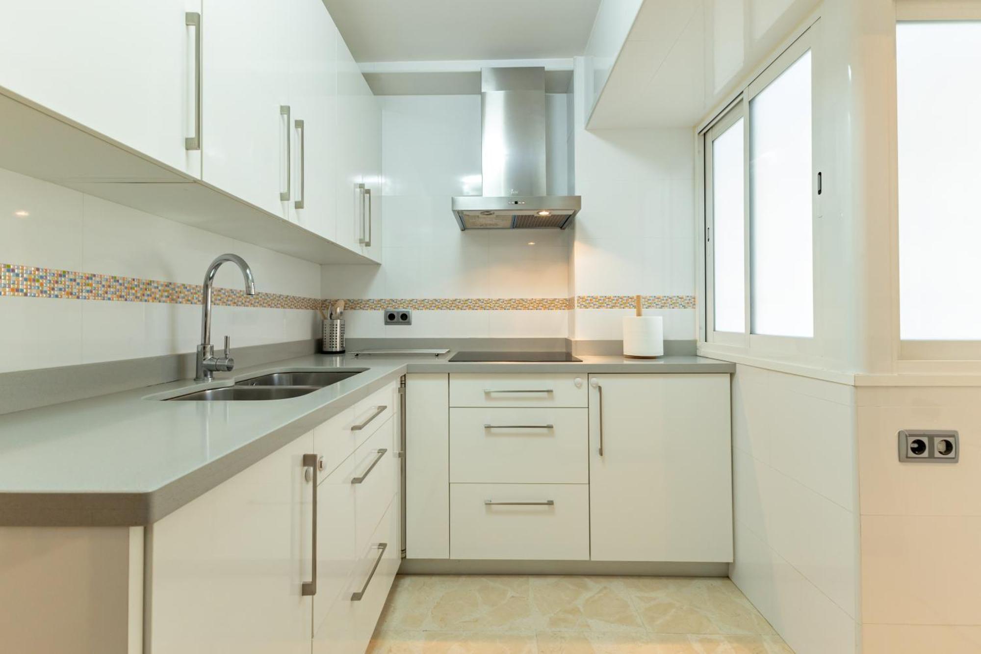 Charming 3 Bedroom Apartment At Triana Center By Oui Seville Exterior photo